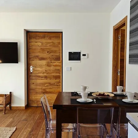 Out Fine Apartment *